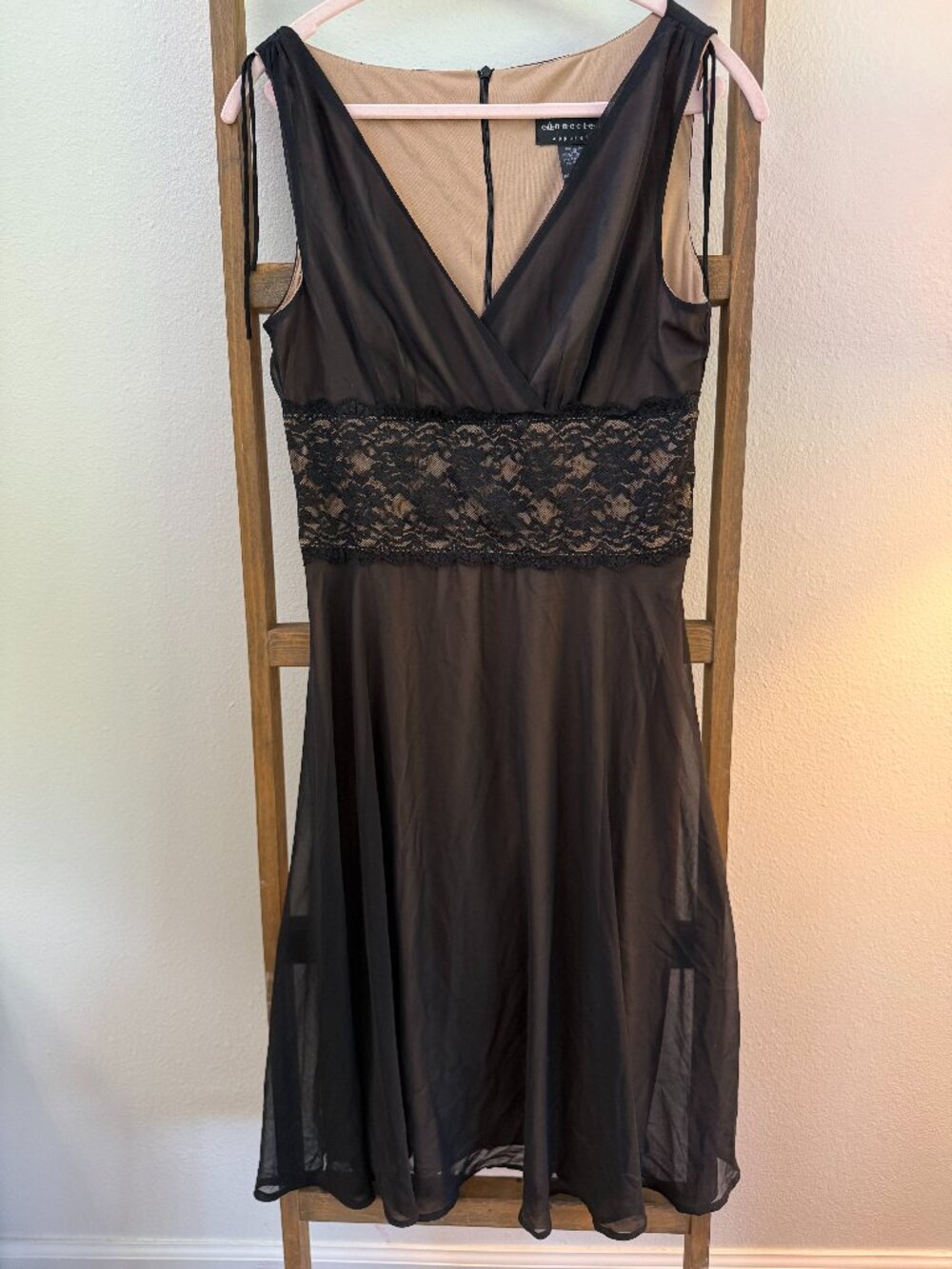 Gorgeous Sleeveless Women's Black Dress - Sheer overlay - Flattering Fit Size 10
